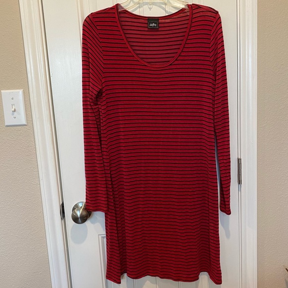 Daytrip L/S Tunic w/ Slits up the Side Size XL - Picture 1 of 6